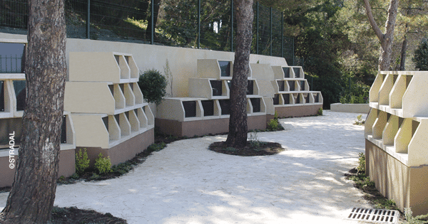 cimetière marin de Saint Tropez, columbarium Tempo. Fabrication Stradal