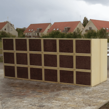 Module de columbarium constitué d'un bloc de 3 cases Stradal Funéraire